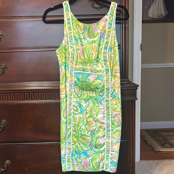 Lilly Pulitzer Dresses & Skirts - Lilly Pulitzer Green and Pink Patterned Midi Dress